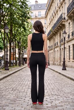Crop Top Collo Alto Dorso Vogatore Misto Viscosa — Nero