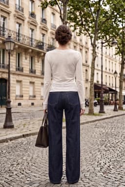 Vit Långärmad Blouse med V-ringning och Spetsdetaljer — Vit