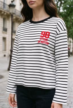 Sweatshirt Riscas Com Estampado Gráfico Manga Longa — Preto