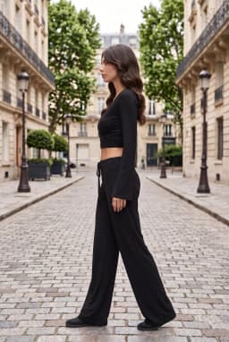 Set da Donna in Due Pezzi Nero con Top a Portafoglio e Pantaloni a Vita Bassa — Nero