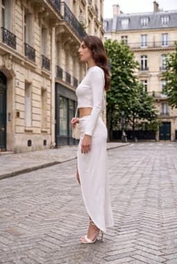 Crop Top Aderente Bianco Scollo a Barca Maniche Lunghe Donna